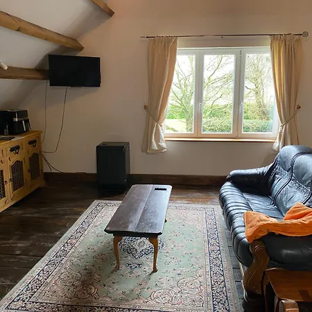 Spacious, Rustic Studio Space For 2 Persons Saint-Cyr-du-Bailleul Exterior foto