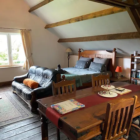 Spacious, Rustic Studio Space For 2 Persons Saint-Cyr-du-Bailleul Exterior foto
